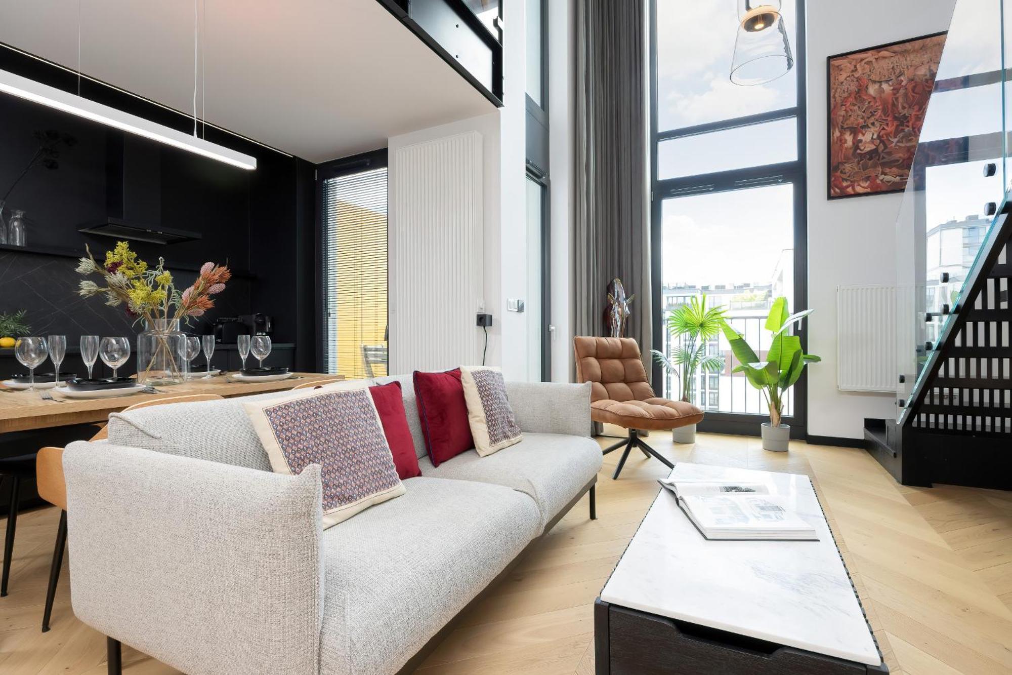 Butas Ekskluzywny Z Antresola By Renters Prestige *